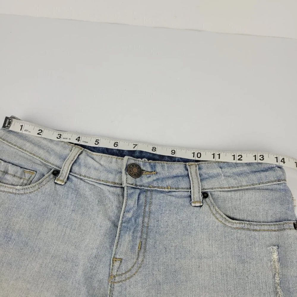 UO BDG Mid Rise Alexa 5 Pocket Cuff Shortie Denim Short 27 - Picture 2 of 8